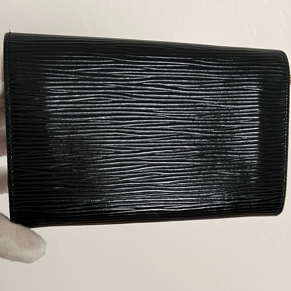 LOUIS VUITTON Black Epi Bifold Wallet Porte-Monnaie Tresor BNWOT 2003 - Picture 3 of 17